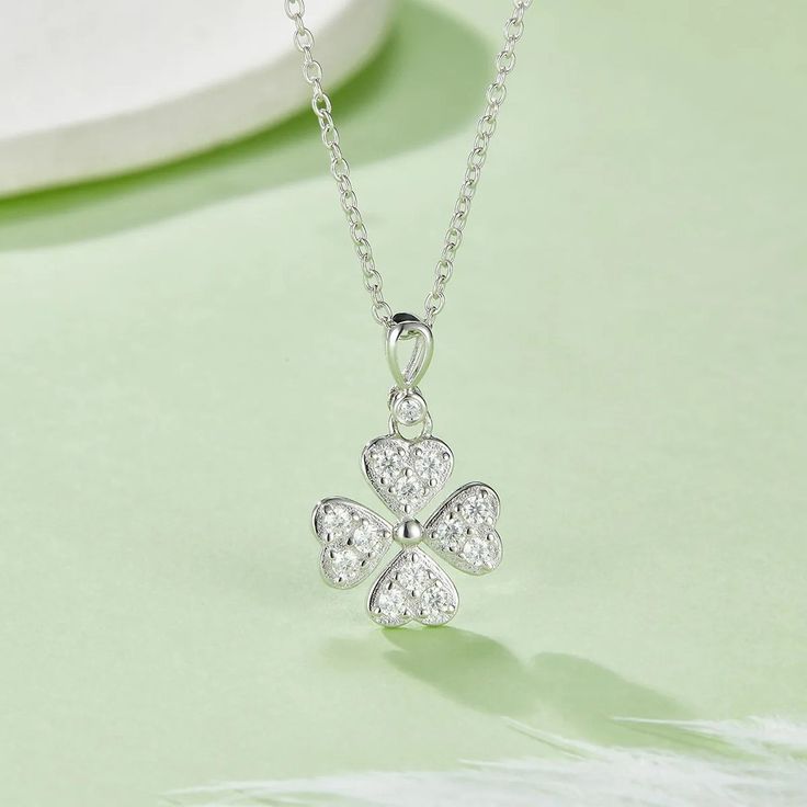 Mặt dây chuyền cỏ 4 lá bằng bạc