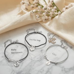 Lắc chân bạc khắc tên cho bé theo độ tuổi